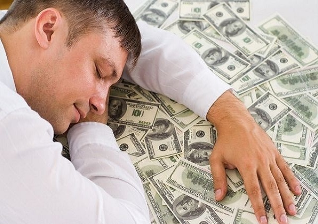 Chiêm bao thấy người ta đưa tiền nên đánh số nào Chiêm bao thấy người ta đưa tiền nên đánh số nào